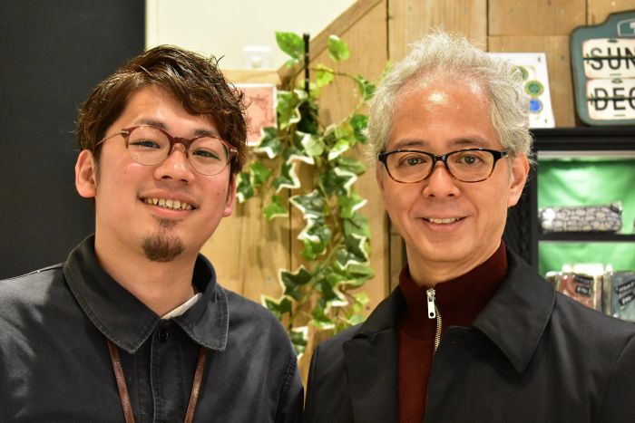 柔らかウェリントンで人気フレーム T様 Solid Blue S 219 ニュース ブログ 吉祥寺 三鷹 荻窪 のメガネ 眼鏡 めがね セレクトショップ Glasstory Ikara グラストリーイカラ