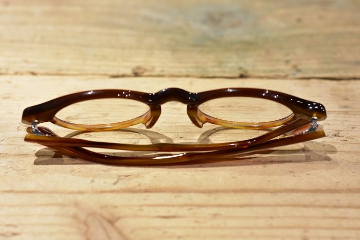 コラム:豆知識意外と知らない～メガネのたたみ方～谷口眼鏡さんに